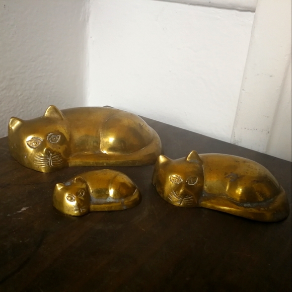 Trio of bronze lucky cat - Picture 1 of 2